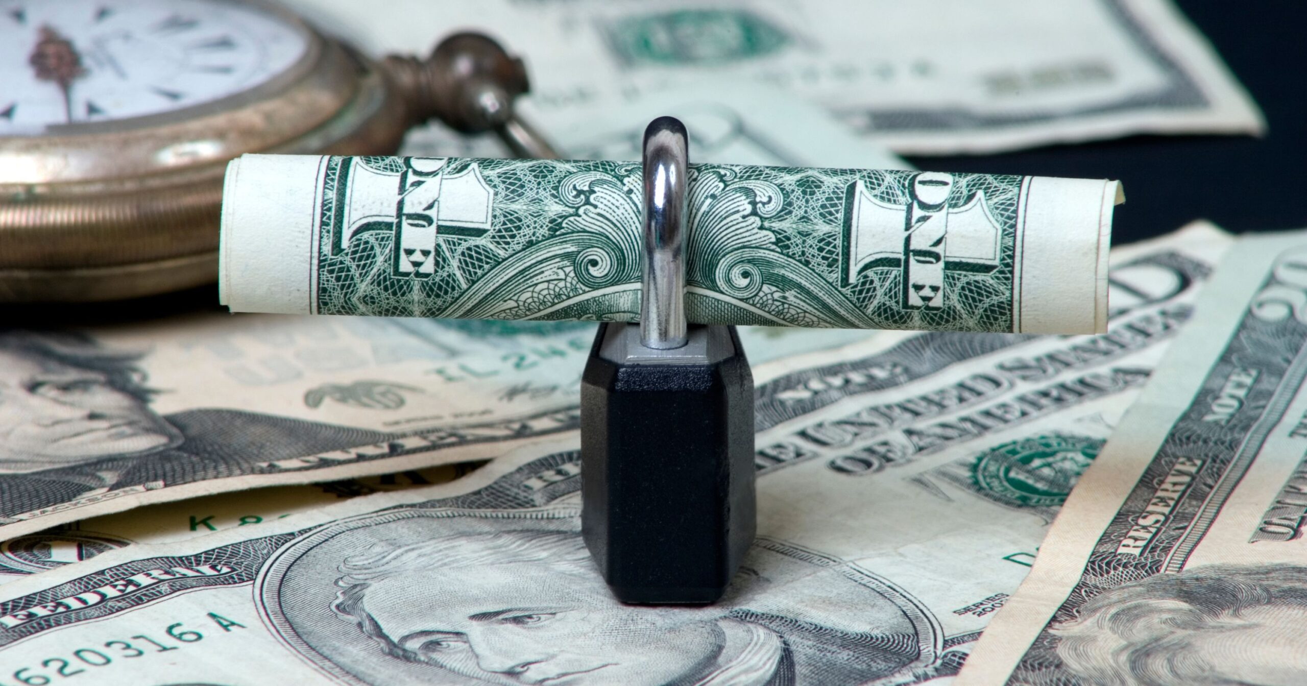 Cộng các chi phí tiềm ẩn