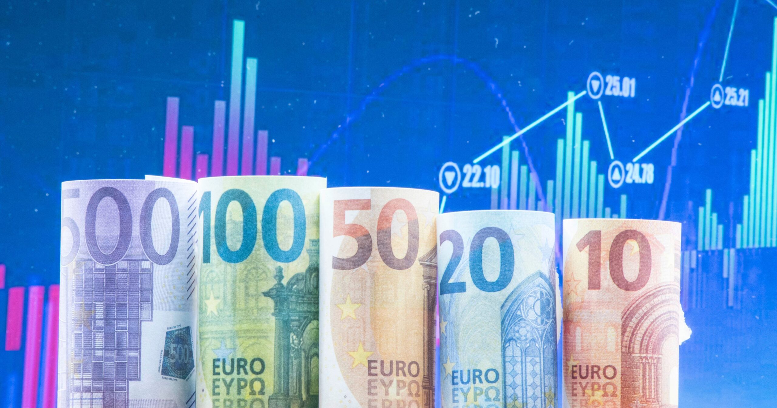 EUR/USD được mệnh danh là "vua" của thị trường Forex vì đây là cặp tiền được giao dịch nhiều nhất thế giới.