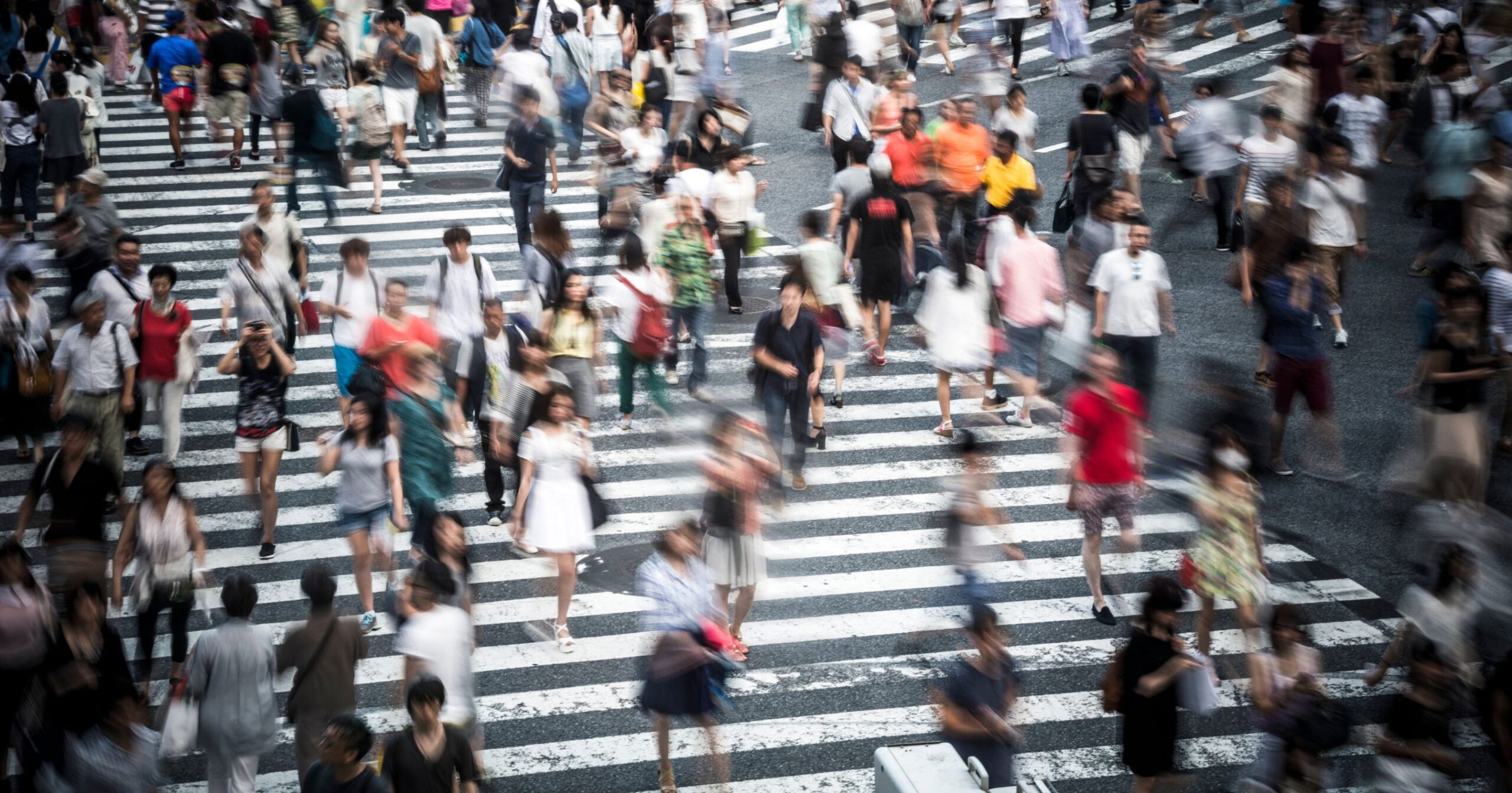 Yếu tố chính trị và tâm lý thị trường