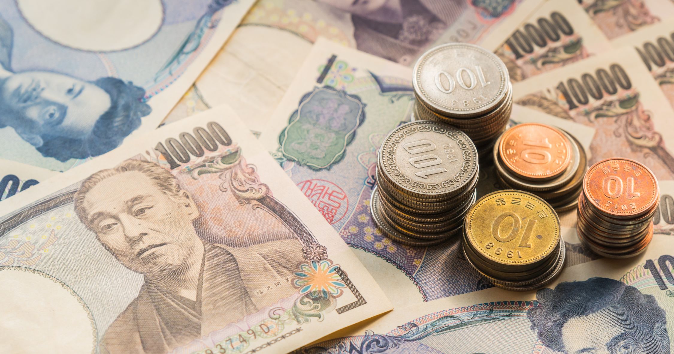 Đồng Yen lao dốc sau khi Thủ tướng Nhật Bản từ chức