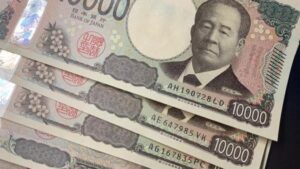 Lạm phát tại Tokyo cao kỷ lục, đồng yên suy yếu đẩy BOJ tiến gần đến tăng lãi suất