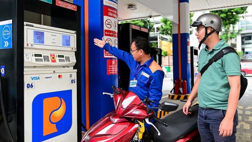 Giá Xăng Dầu Trong Nước Ngày 20/11: Đồng Loạt Giảm, Riêng Dầu Hỏa Tăng Mạnh