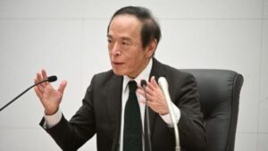 Thống đốc BOJ Ueda Cảnh Báo Trì Hoãn Tăng Lãi Suất Có Thể Khiến Lạm Phát Tăng Mạnh