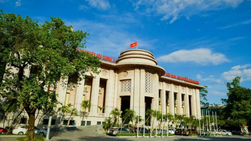 Lãi Suất Liên Ngân Hàng Tăng Nhẹ, NHNN Hút Ròng 1.676 Tỷ Đồng