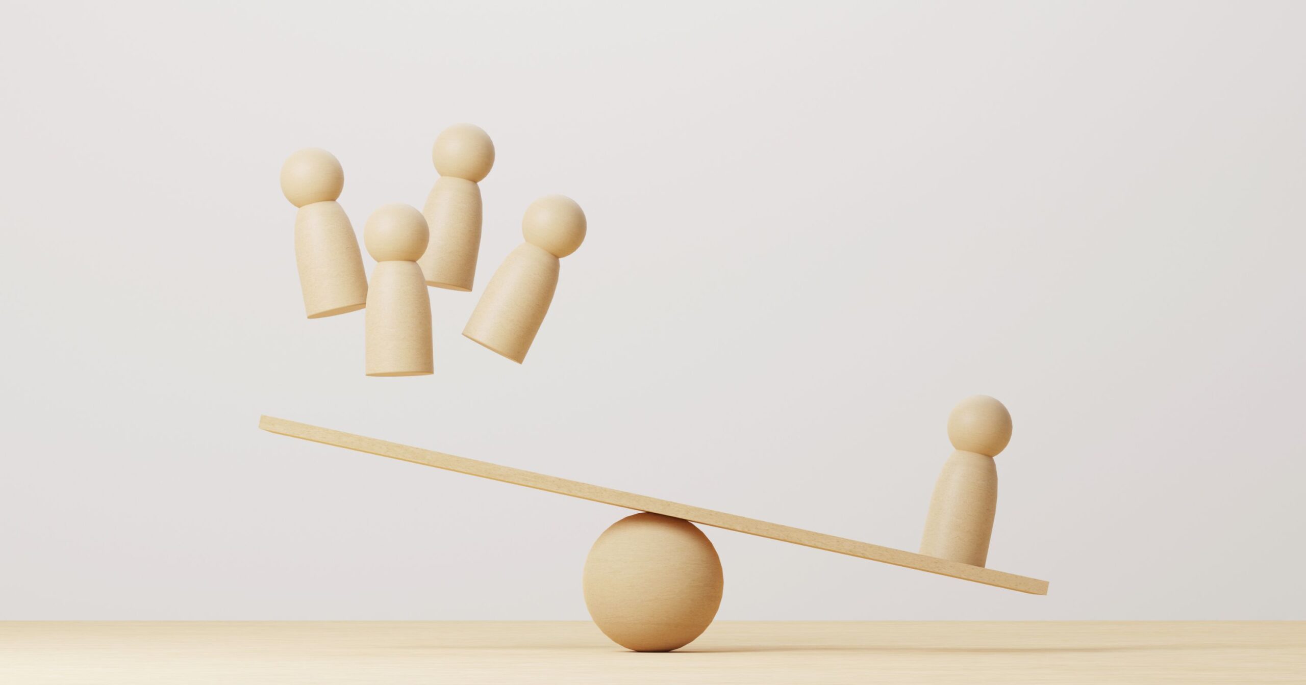 Tại sao Trader chuyên nghiệp gọi đòn bẩy là "con dao hai lưỡi"?